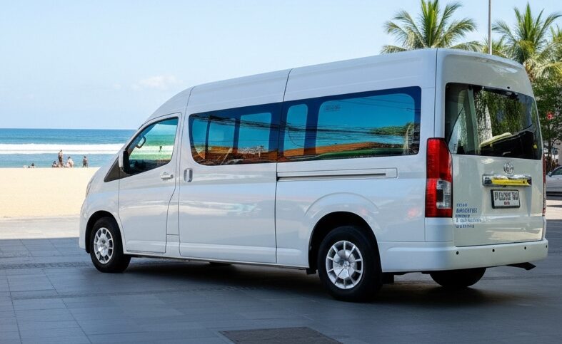 Toyota Hiace Commuter untuk sewa terdekat di Bali